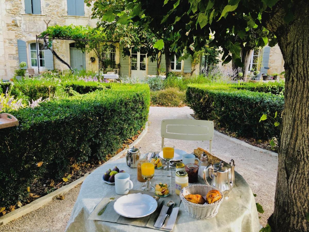 Mas De Rique Hotel Saint-Étienne-du-Grès Kültér fotó