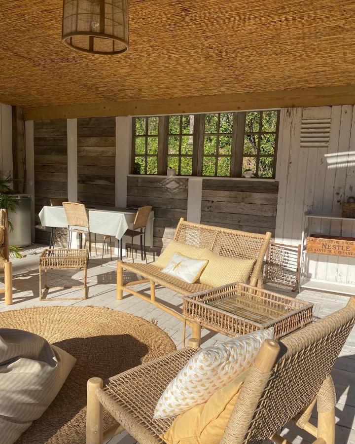 Mas De Rique Hotel Saint-Étienne-du-Grès Kültér fotó